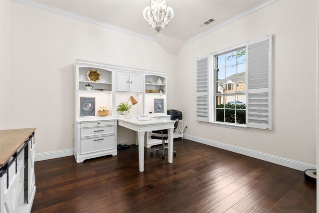 6116 Falls Lake Road, Fort Worth, TX 76179