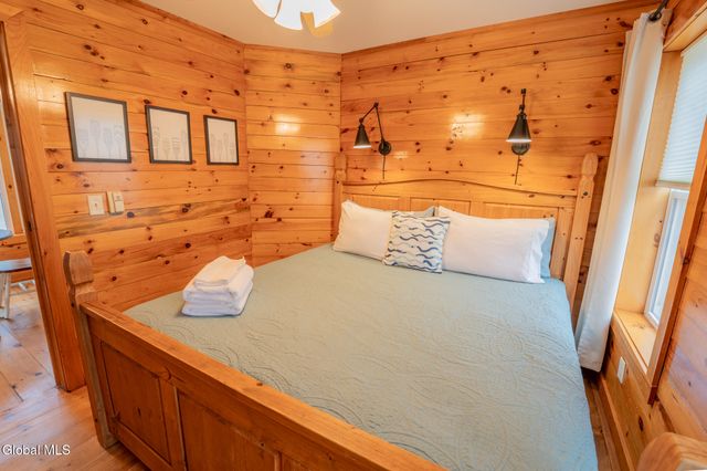 126 Lakeview Lane, Mayfield, NY 12117