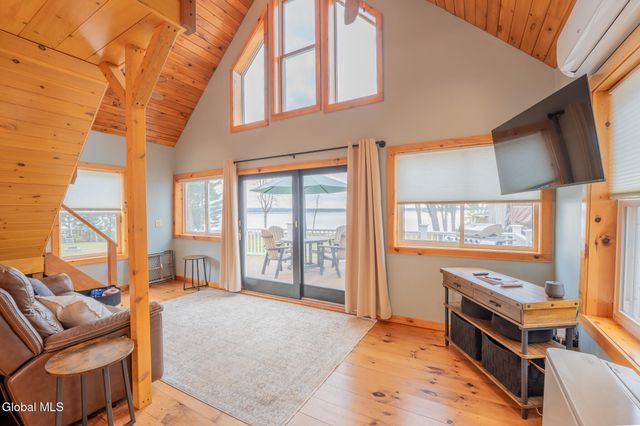 126 Lakeview Lane, Mayfield, NY 12117