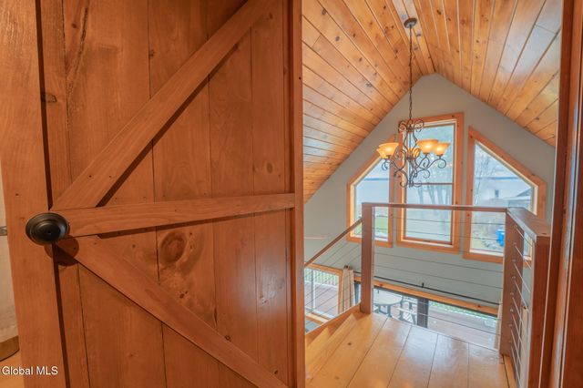 126 Lakeview Lane, Mayfield, NY 12117