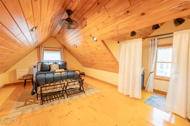 126 Lakeview Lane, Mayfield, NY 12117