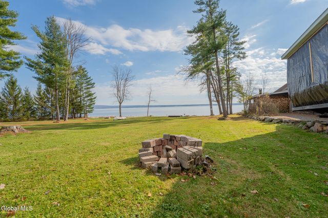 126 Lakeview Lane, Mayfield, NY 12117