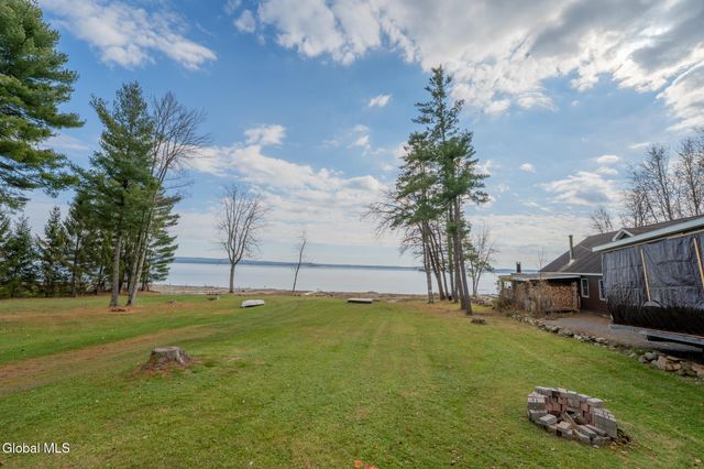 126 Lakeview Lane, Mayfield, NY 12117