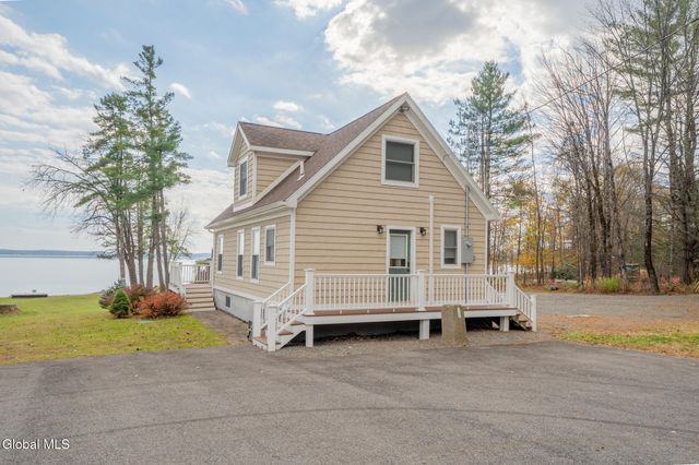 126 Lakeview Lane, Mayfield, NY 12117