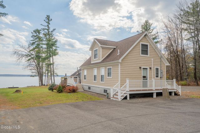 126 Lakeview Lane, Mayfield, NY 12117