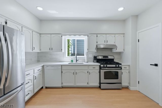 42 Lawrence St, Bloomfield Twp., NJ 07003