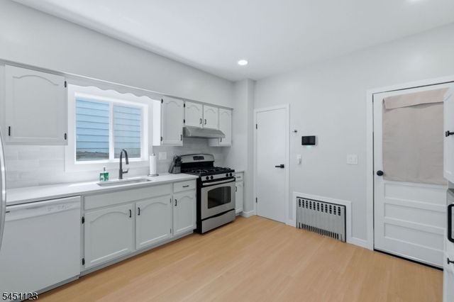 42 Lawrence St, Bloomfield Twp., NJ 07003