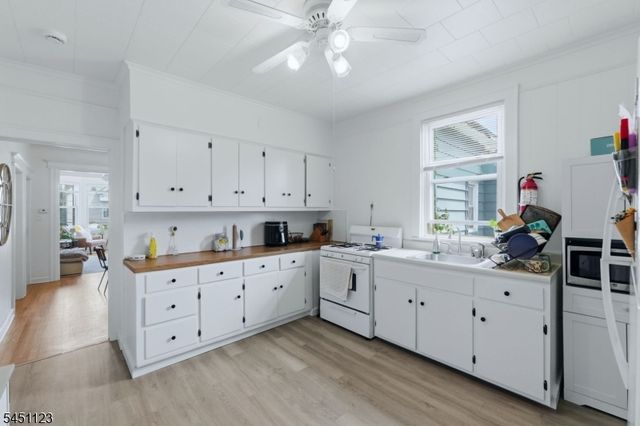 42 Lawrence St, Bloomfield Twp., NJ 07003