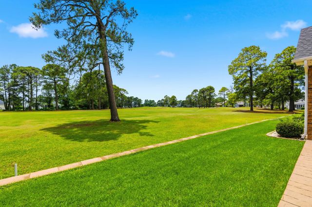 266 Wedgefield Dr., Conway, SC 29526
