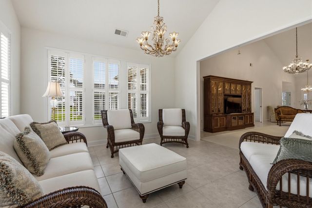 266 Wedgefield Dr., Conway, SC 29526