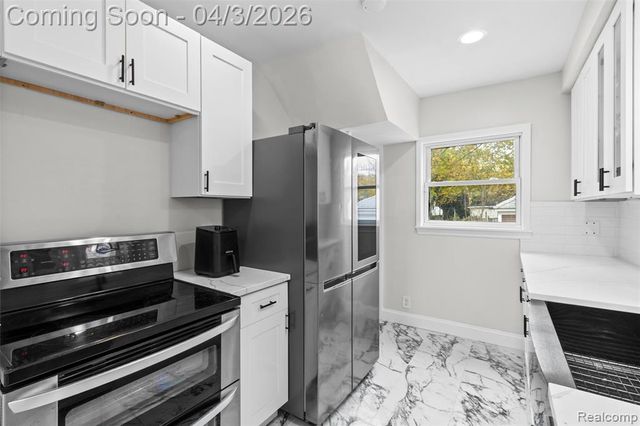 4364 Somerset, Detroit, MI 48224