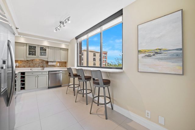 2300 NE 33rd Avenue 502, Fort Lauderdale, FL 33305
