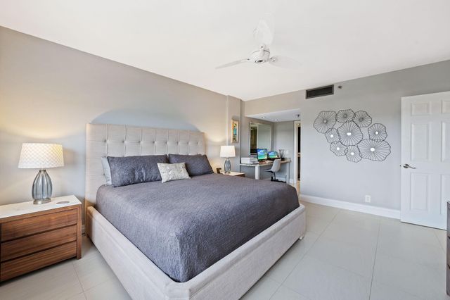 2300 NE 33rd Avenue 502, Fort Lauderdale, FL 33305
