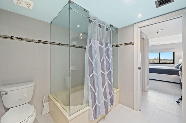 2300 NE 33rd Avenue 502, Fort Lauderdale, FL 33305