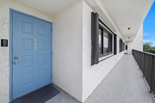 2300 NE 33rd Avenue 502, Fort Lauderdale, FL 33305