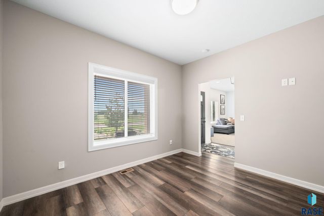 27186 Willow View Cir Circle, Harrisburg, SD 57032