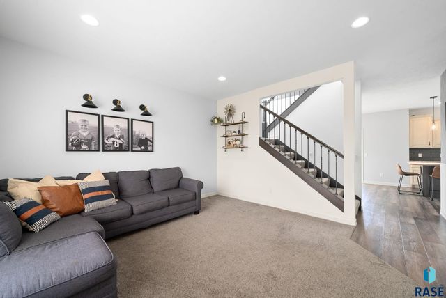 27186 Willow View Cir Circle, Harrisburg, SD 57032