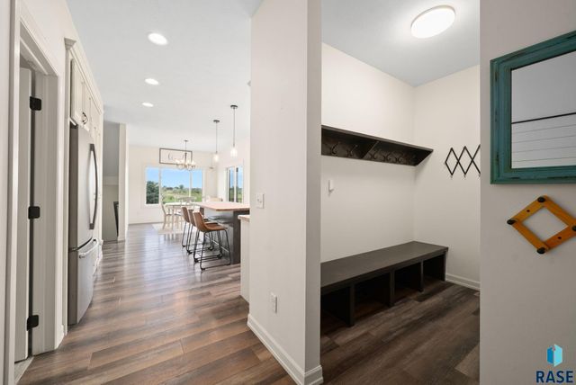 27186 Willow View Cir Circle, Harrisburg, SD 57032