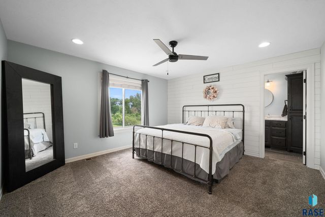 27186 Willow View Cir Circle, Harrisburg, SD 57032