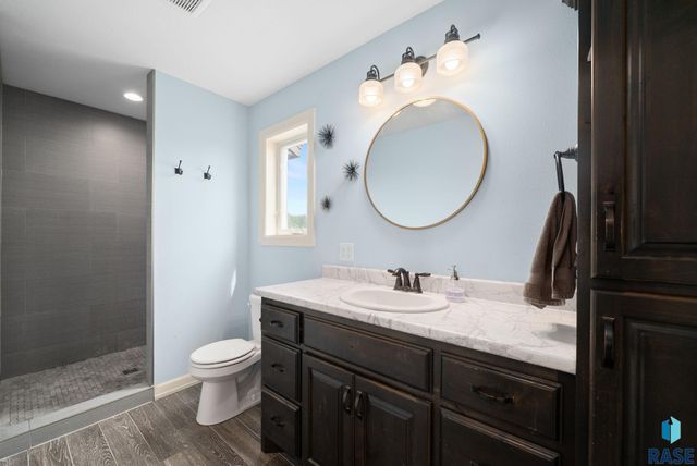 27186 Willow View Cir Circle, Harrisburg, SD 57032
