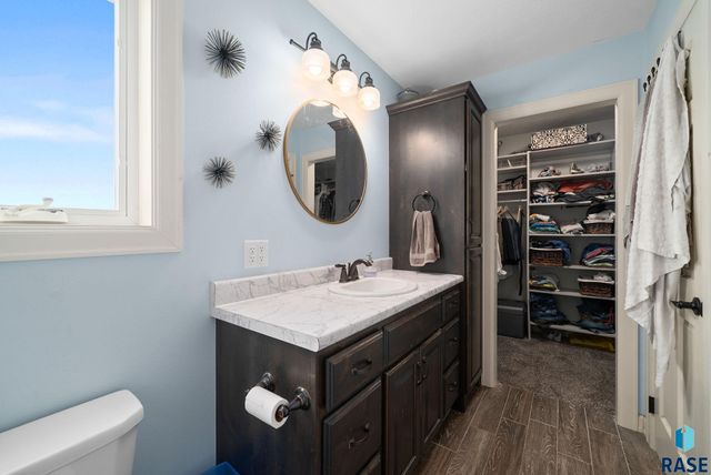 27186 Willow View Cir Circle, Harrisburg, SD 57032