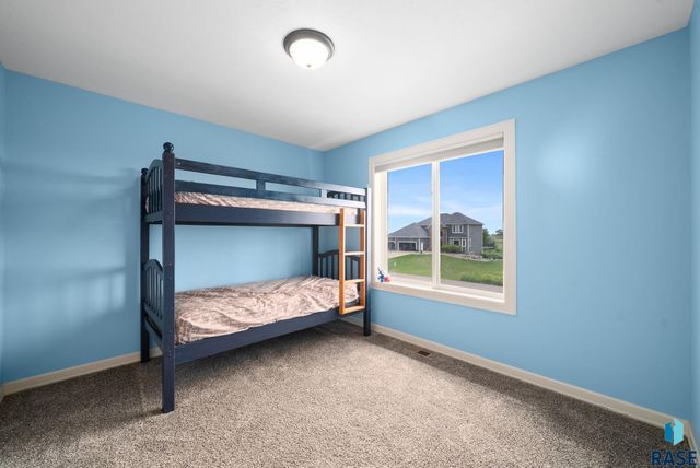 27186 Willow View Cir Circle, Harrisburg, SD 57032