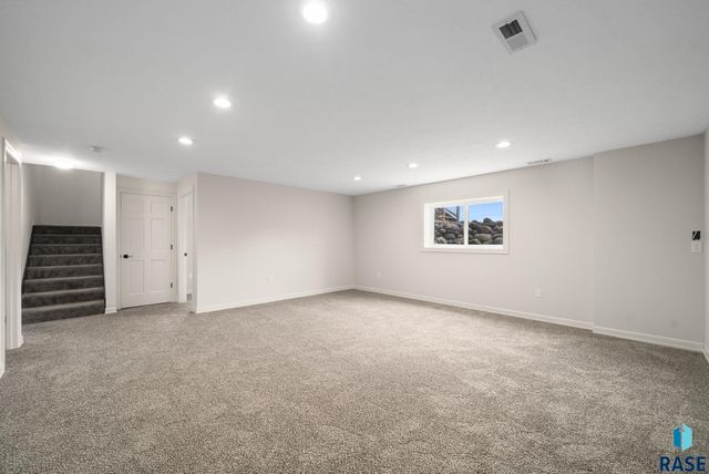 27186 Willow View Cir Circle, Harrisburg, SD 57032