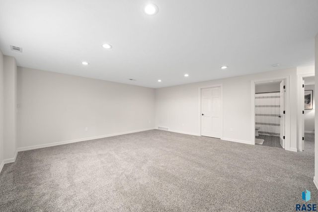 27186 Willow View Cir Circle, Harrisburg, SD 57032