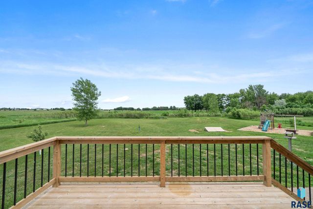27186 Willow View Cir Circle, Harrisburg, SD 57032
