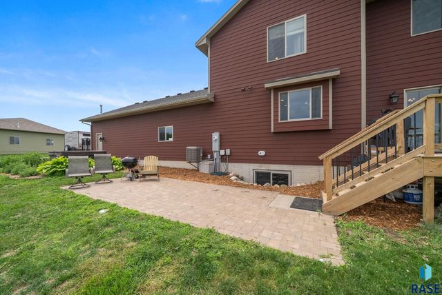 27186 Willow View Cir Circle, Harrisburg, SD 57032