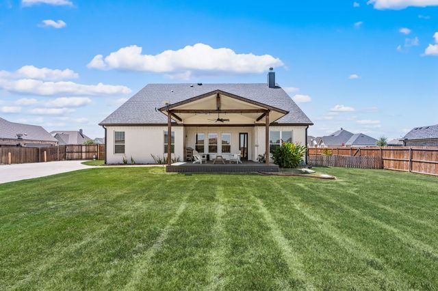 8908 Lazy Oak Drive, Justin, TX 76247