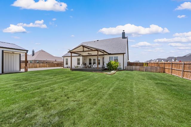 8908 Lazy Oak Drive, Justin, TX 76247