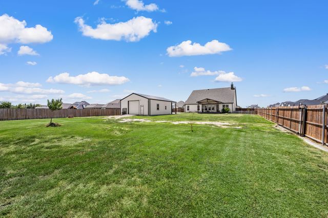 8908 Lazy Oak Drive, Justin, TX 76247