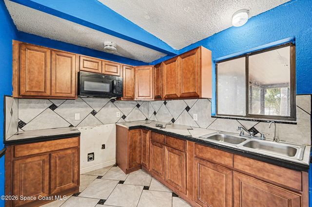 152 Americana Boulevard NE, Palm Bay, FL 32907