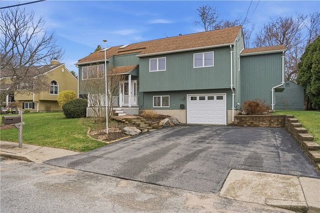 77 Valley View Drive, Cranston, RI 02921