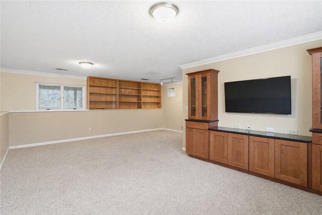 77 Valley View Drive, Cranston, RI 02921