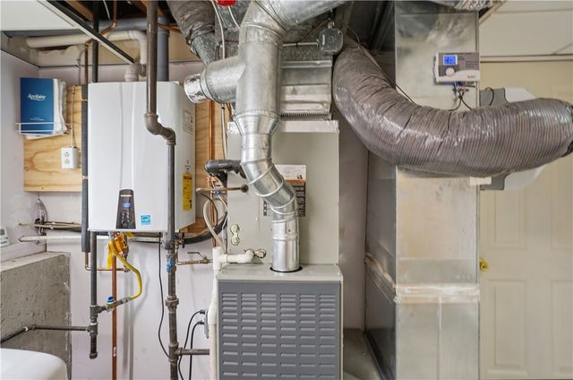 77 Valley View Drive, Cranston, RI 02921