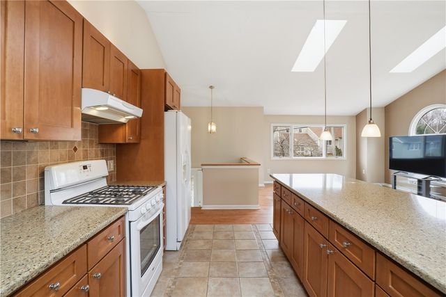 77 Valley View Drive, Cranston, RI 02921