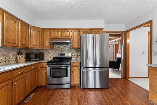 1912 NW 9th Street Court, Blue Springs, MO 64015