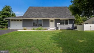 89 HARROW RD, Levittown, PA 19056