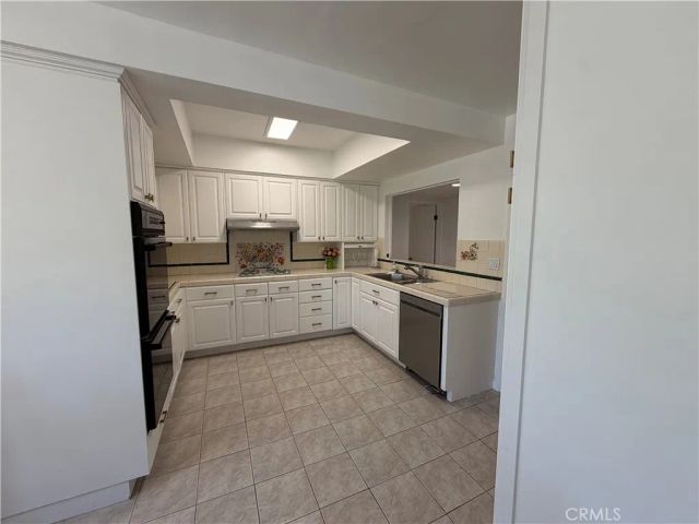 9660 Vanalden, Northridge, CA 91324