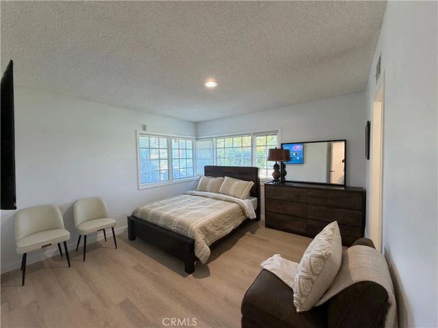 9660 Vanalden, Northridge, CA 91324