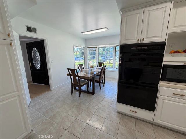 9660 Vanalden, Northridge, CA 91324