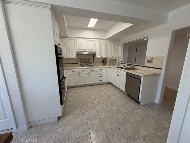 9660 Vanalden, Northridge, CA 91324