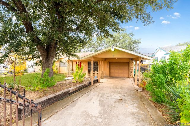 2815 Big Horn Dr, San Antonio, TX 78228