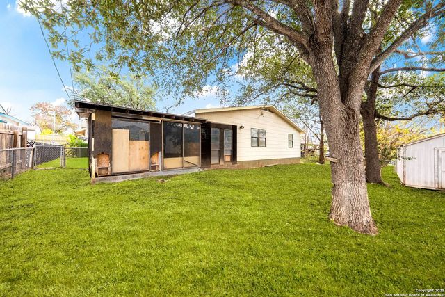 2815 Big Horn Dr, San Antonio, TX 78228