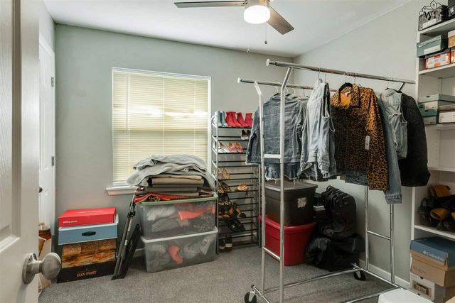 900 N 4TH STREET, Iowa Park, TX 76367