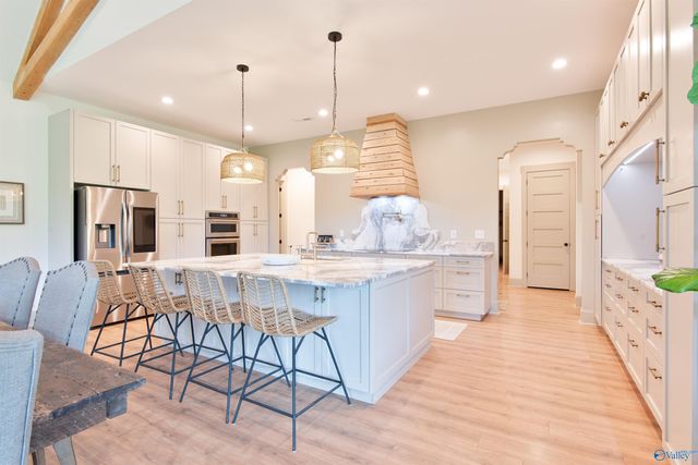 372 Old Big Cove Road, Brownsboro, AL 35741