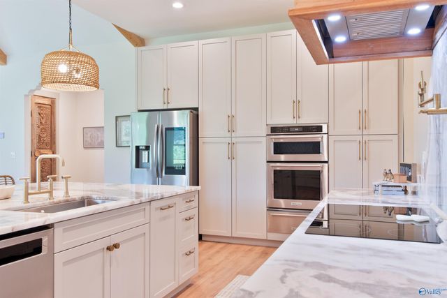 372 Old Big Cove Road, Brownsboro, AL 35741