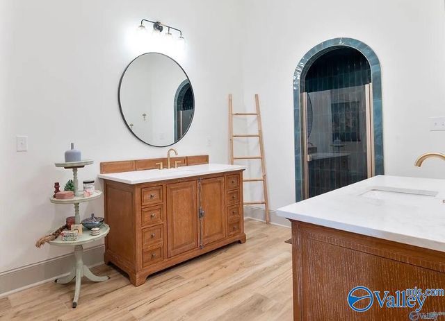 372 Old Big Cove Road, Brownsboro, AL 35741